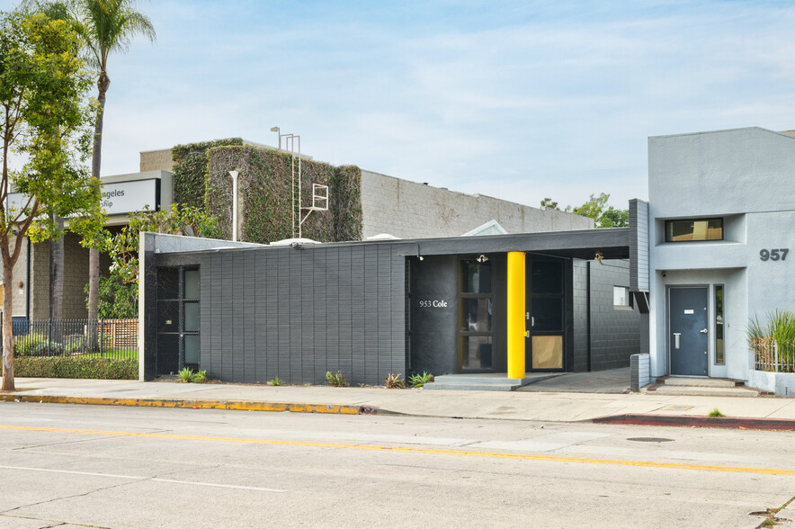 953 N Cole Ave, Los Angeles, CA for sale - Building Photo - Image 2 of 15