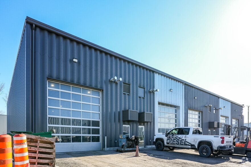 270 Rue De Rotterdam, Saint-augustin-de-desmaures, QC for lease - Building Photo - Image 2 of 2