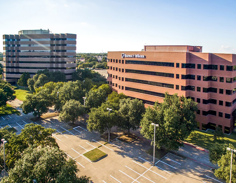 2301 E Lamar Blvd, Arlington, TX for lease - Building Photo - Image 1 of 15