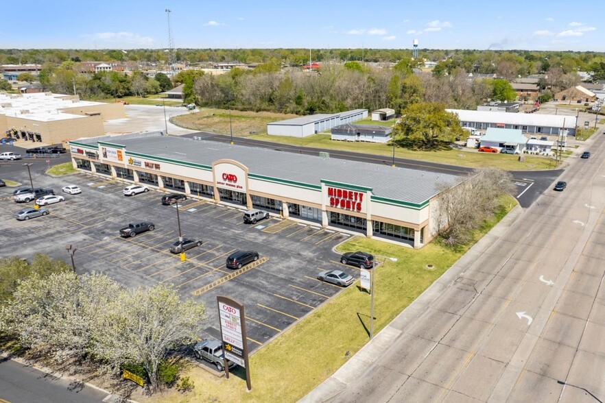 1002 Jefferson Terrace Blvd, New Iberia, LA for lease - Building Photo - Image 3 of 12