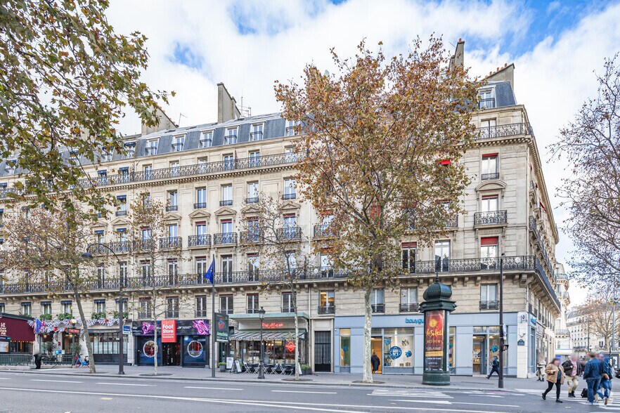 16 Place De La République, Paris for lease - Building Photo - Image 2 of 10