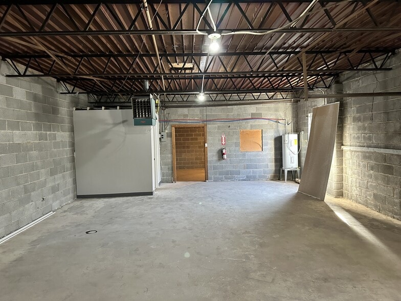 717 S Treadaway Blvd, Abilene, TX for lease - Interior Photo - Image 3 of 3