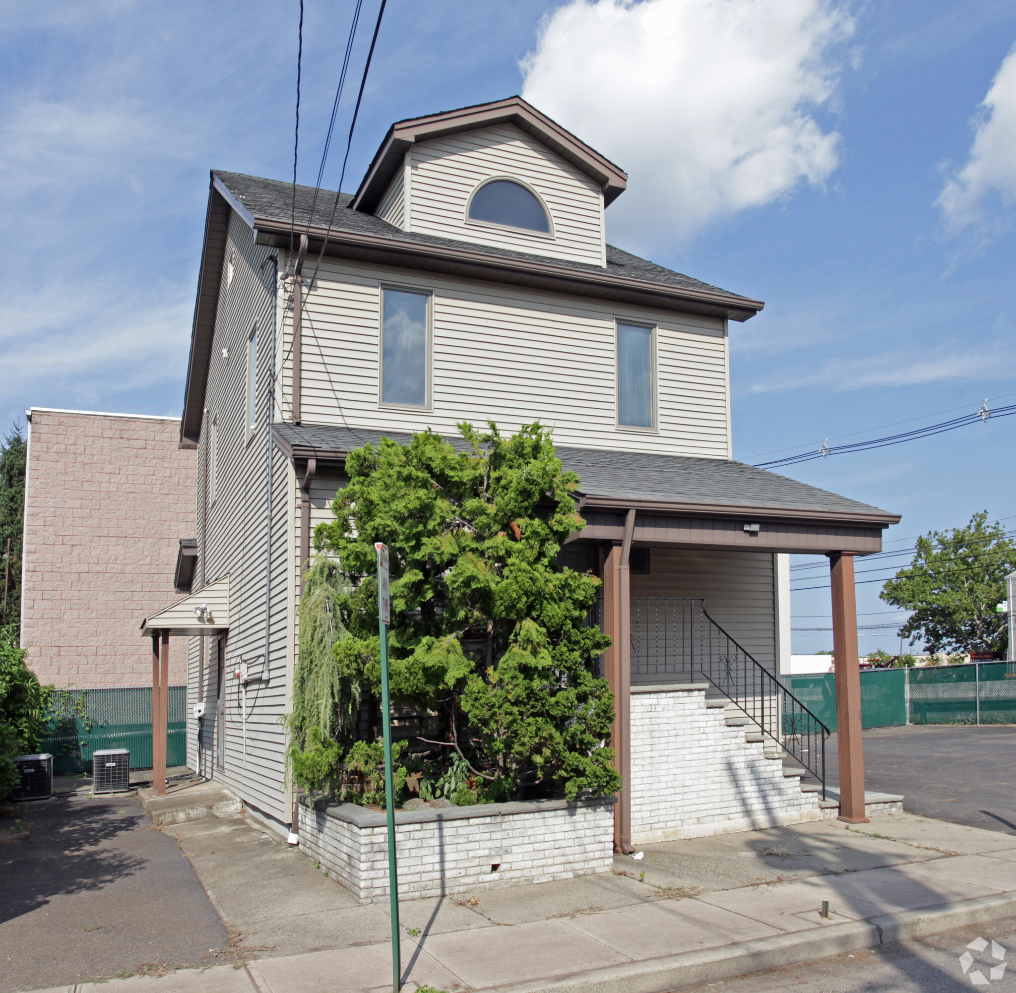 285 Division Ave, Carlstadt, NJ for sale Primary Photo- Image 1 of 1