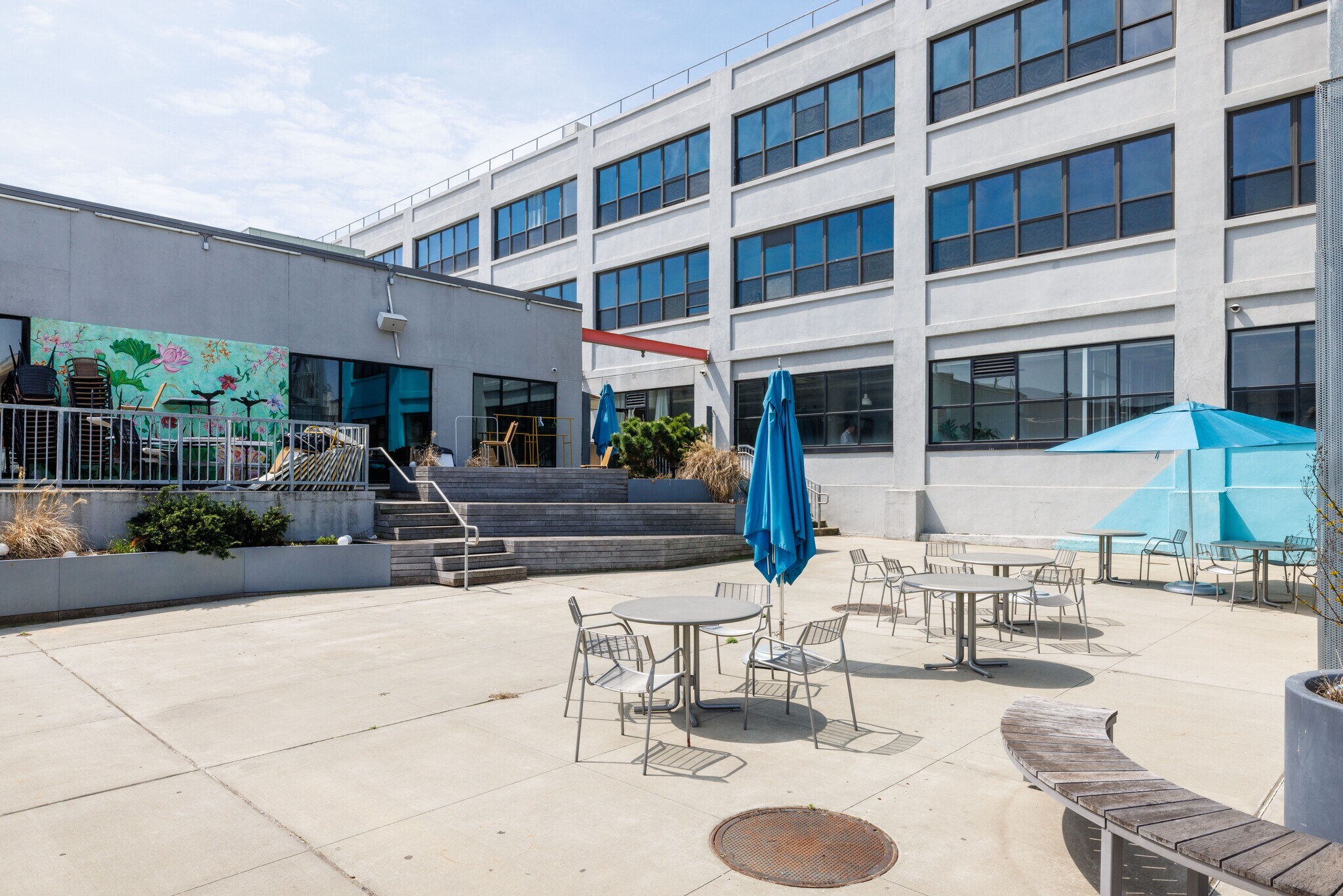 315 Meserole St, Brooklyn, NY for lease Building Photo- Image 1 of 15