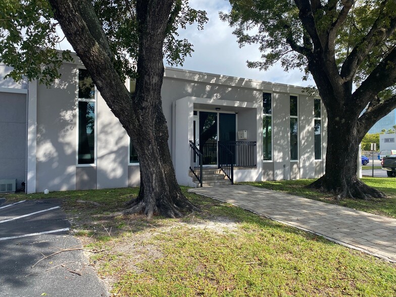 701 NW 57th Pl, Fort Lauderdale, FL for lease - Primary Photo - Image 2 of 21