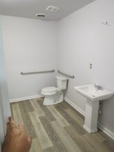 475 E Main St, Circleville, OH for lease Interior Photo- Image 2 of 7
