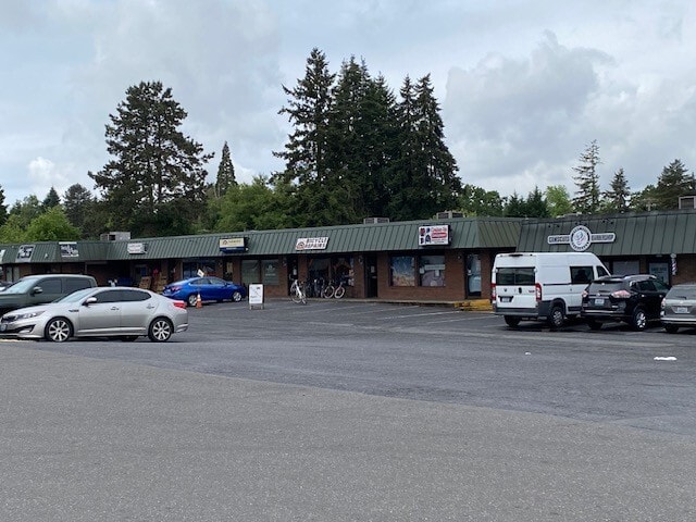 11013-11023 NE Burton Rd, Vancouver, WA for lease - Building Photo - Image 2 of 5