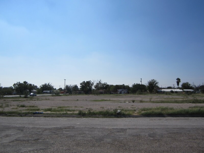 400 W Gibbs Rd, Del Rio, TX for sale Primary Photo- Image 1 of 1