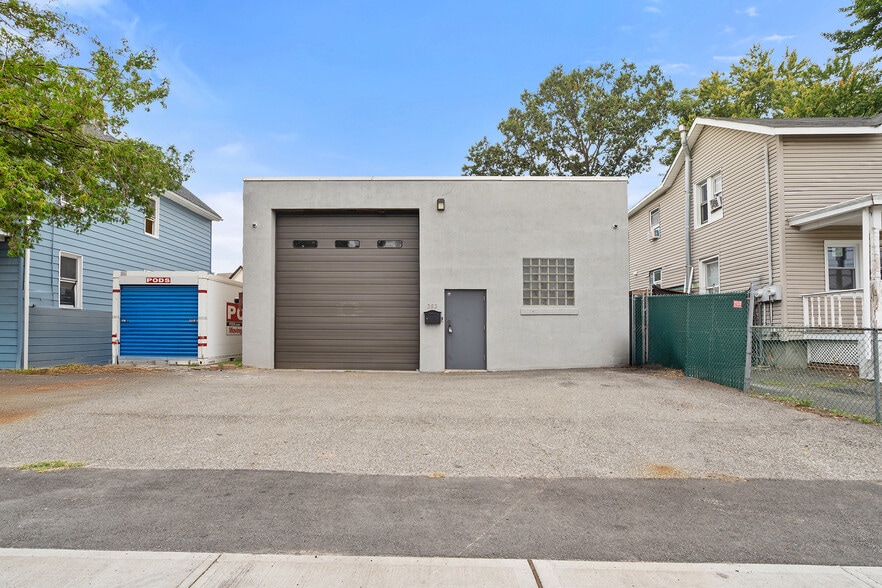 353 Railroad Ave, Hackensack, NJ for lease - Building Photo - Image 2 of 14