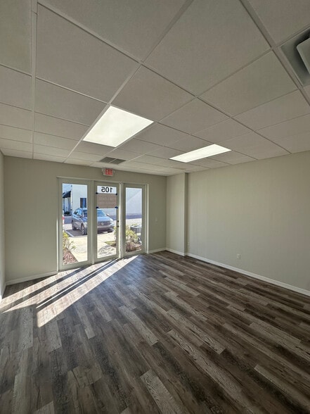 510 NW University Blvd, Port Saint Lucie, FL for lease - Building Photo - Image 3 of 8