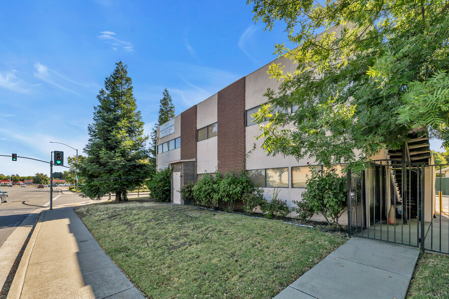 515 Michigan Blvd, West Sacramento, CA for lease - Building Photo - Image 2 of 92