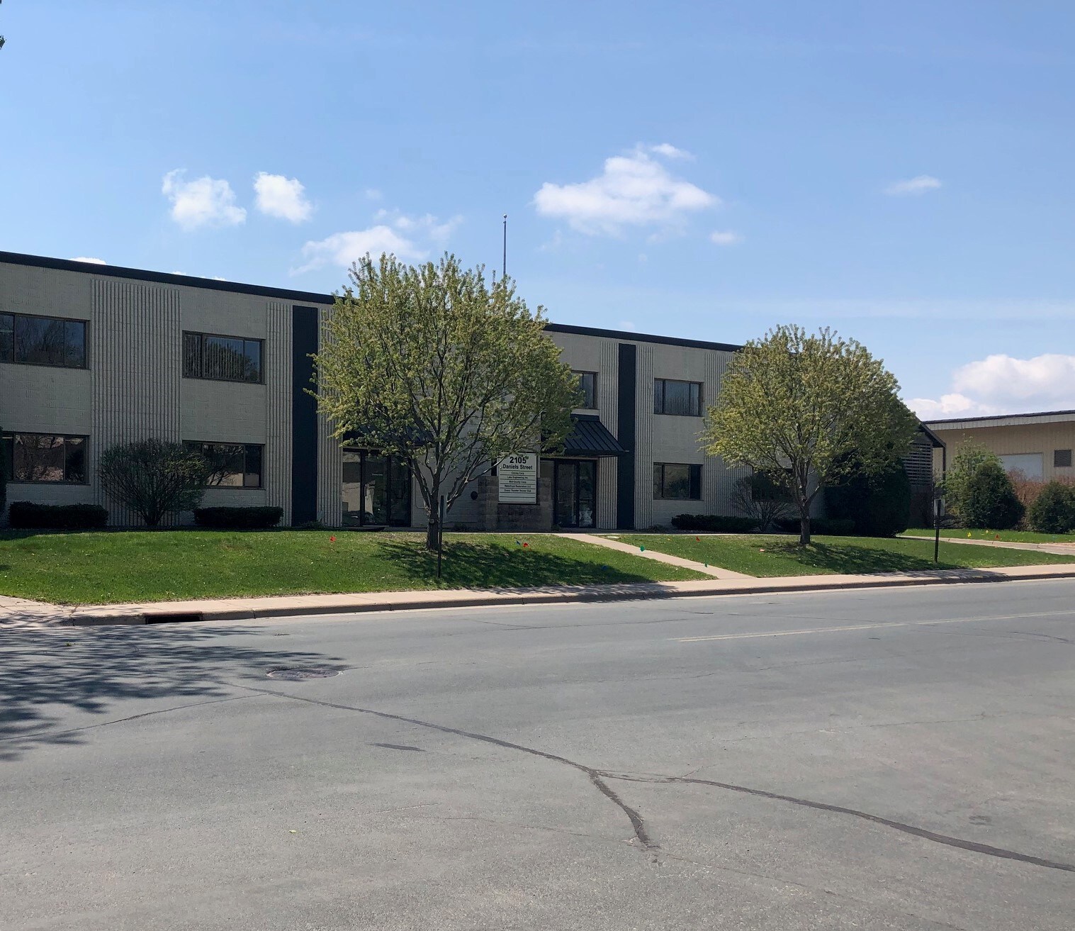 2105 Daniels St, Long Lake, MN for sale Building Photo- Image 1 of 1