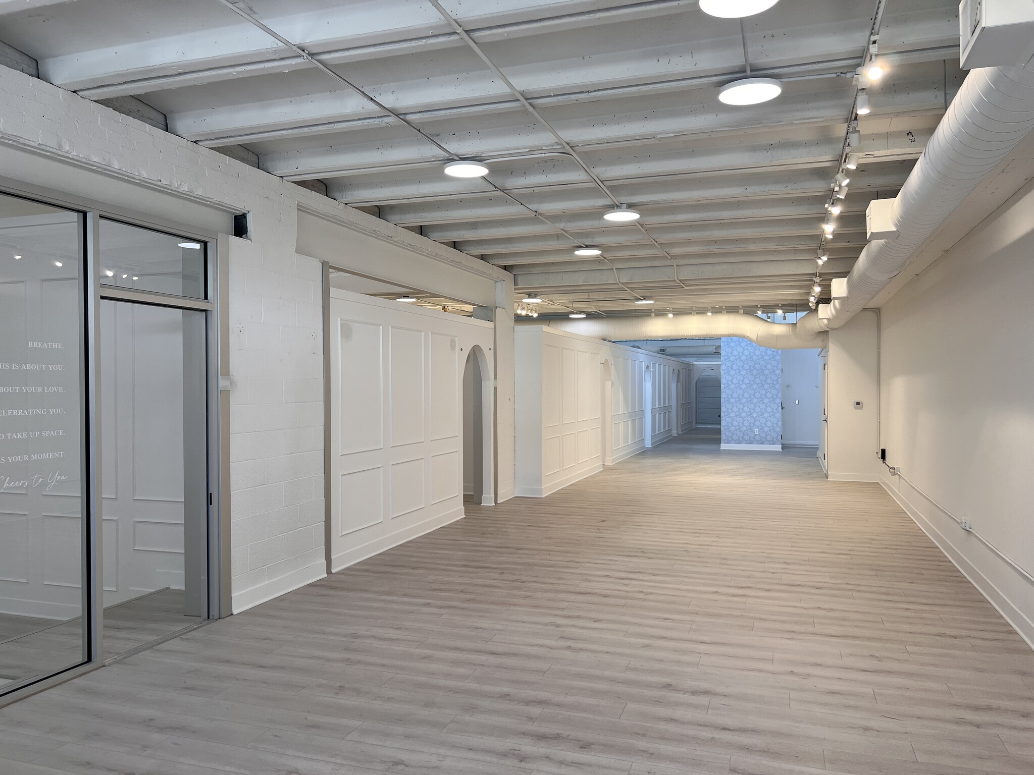 1812 Broadway Blvd, Kansas City, MO for lease Interior Photo- Image 1 of 12