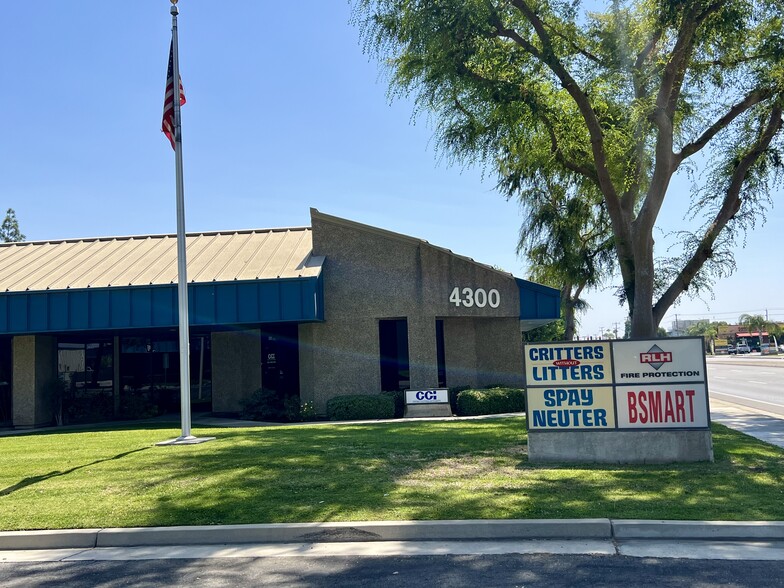 4300 Stine Rd, Bakersfield, CA for lease - Building Photo - Image 3 of 3