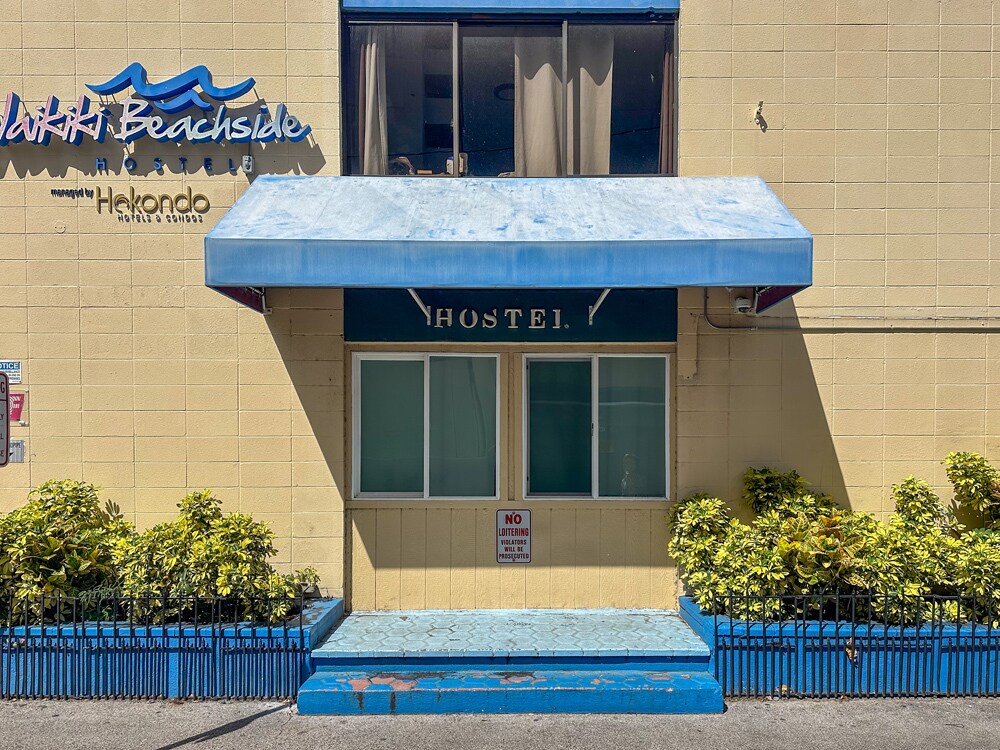 2556 Lemon Rd Honolulu Hi 96815 2556 Lemon Rd, Honolulu, HI 96815 - Waikiki Beachside Hostel | LoopNet