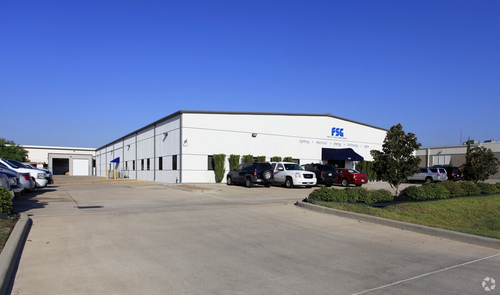 5115 Steadmont Dr, Houston, TX for lease - Primary Photo - Image 1 of 5