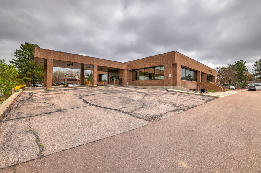 2150 Lelaray St, Colorado Springs, CO for sale - Building Photo - Image 2 of 14