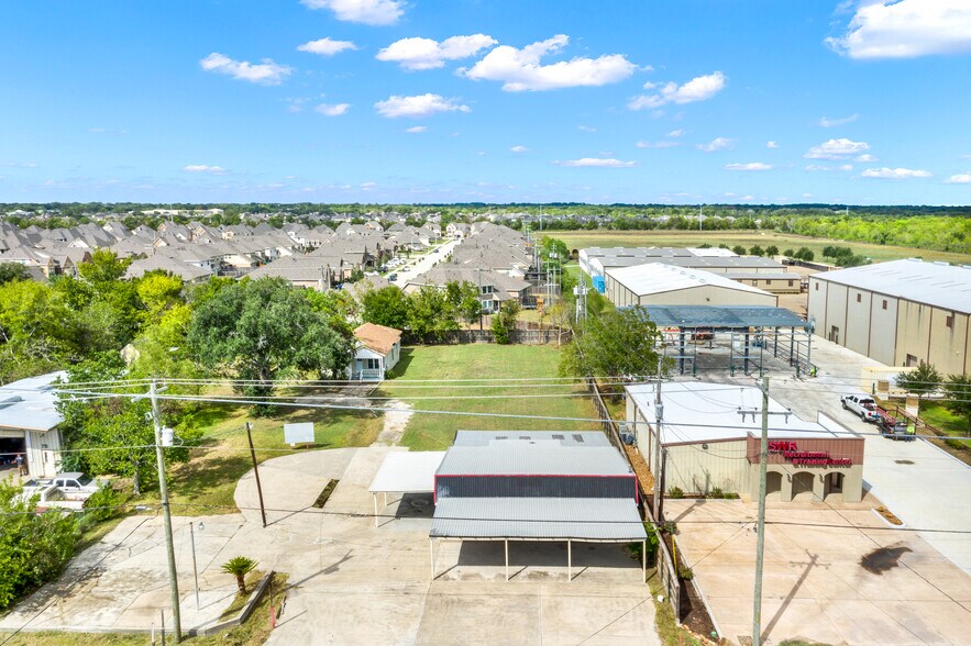 2201 Gordon / Highway 35 Business, Alvin, TX 77511