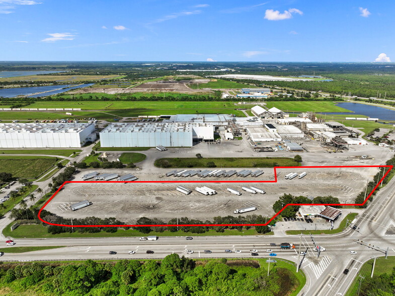 6500 Glades Cut Off Rd, Fort Pierce, FL for sale - Building Photo - Image 1 of 1