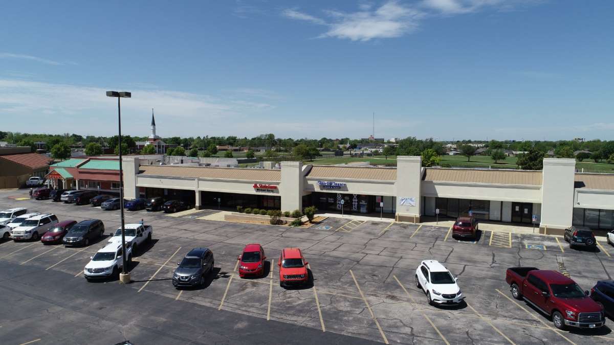 2219 SW 74th St, Oklahoma City, OK for lease Building Photo- Image 1 of 2