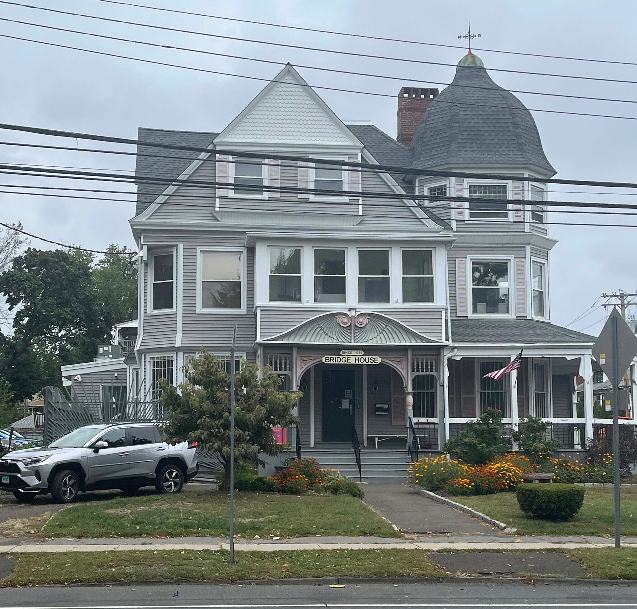 880 Fairfield Ave, Bridgeport, CT for sale Building Photo- Image 1 of 26