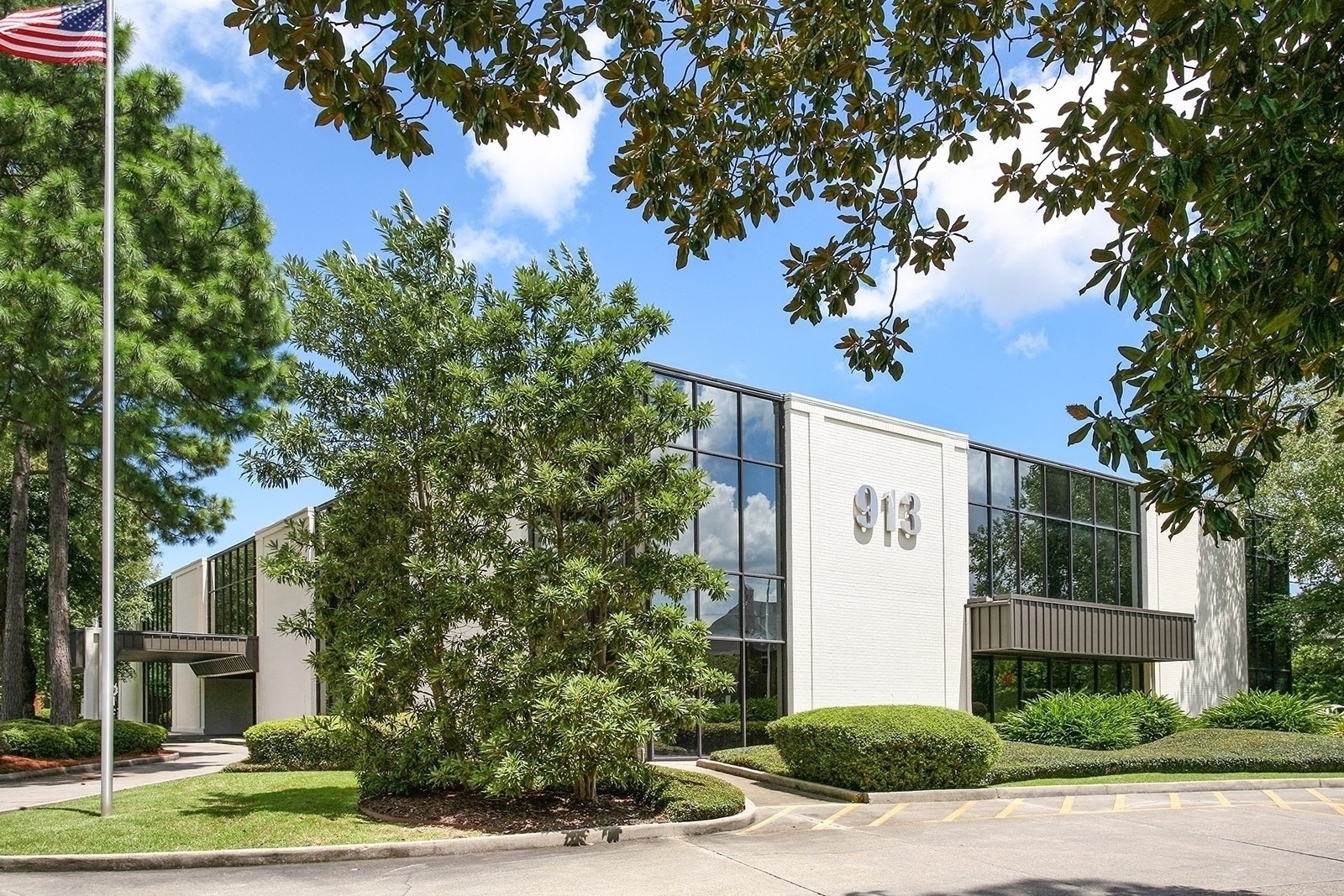 913 S College Rd, Lafayette, LA for lease Building Photo- Image 1 of 23