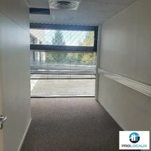 Office in Montbonnot-Saint-Martin for lease Interior Photo- Image 2 of 6