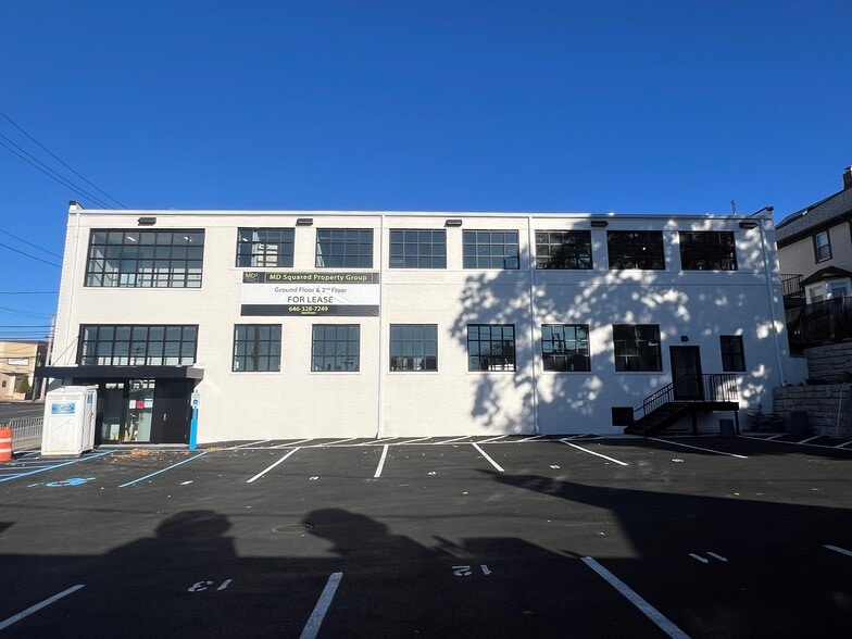 190 Mineola Ave, Roslyn Heights, NY for lease - Building Photo - Image 3 of 5