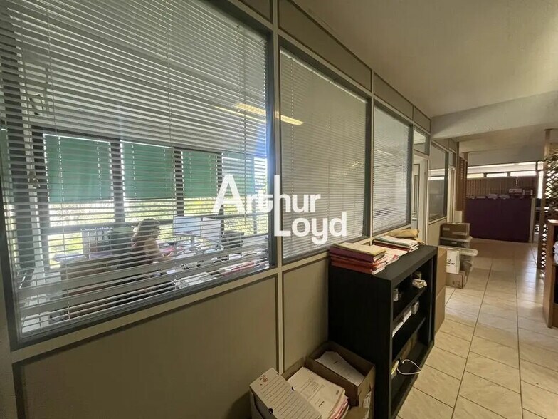 Office in Cagnes-sur-Mer for lease - Interior Photo - Image 3 of 5