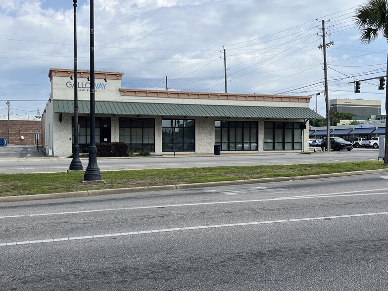 110 E Garden St, Pensacola, FL for lease - Primary Photo - Image 1 of 14