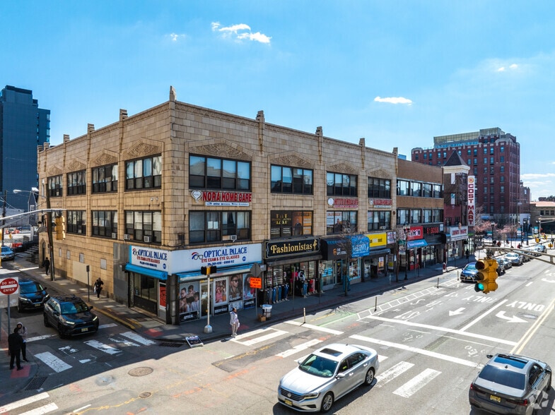 912-920 Bergen Ave, Jersey City, NJ for lease - Primary Photo - Image 1 of 8