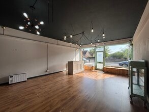 82 Springett Ave, Ringmer for lease Interior Photo- Image 1 of 6