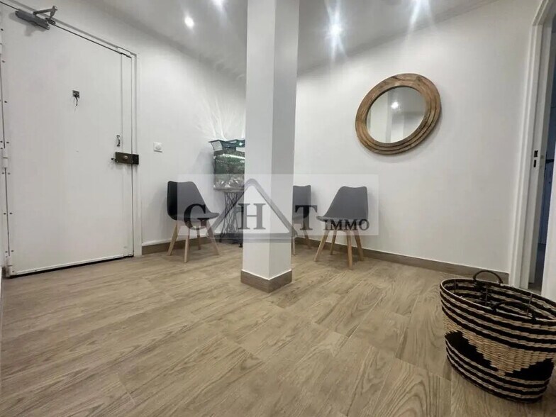 Office in Créteil for lease - Interior Photo - Image 2 of 4