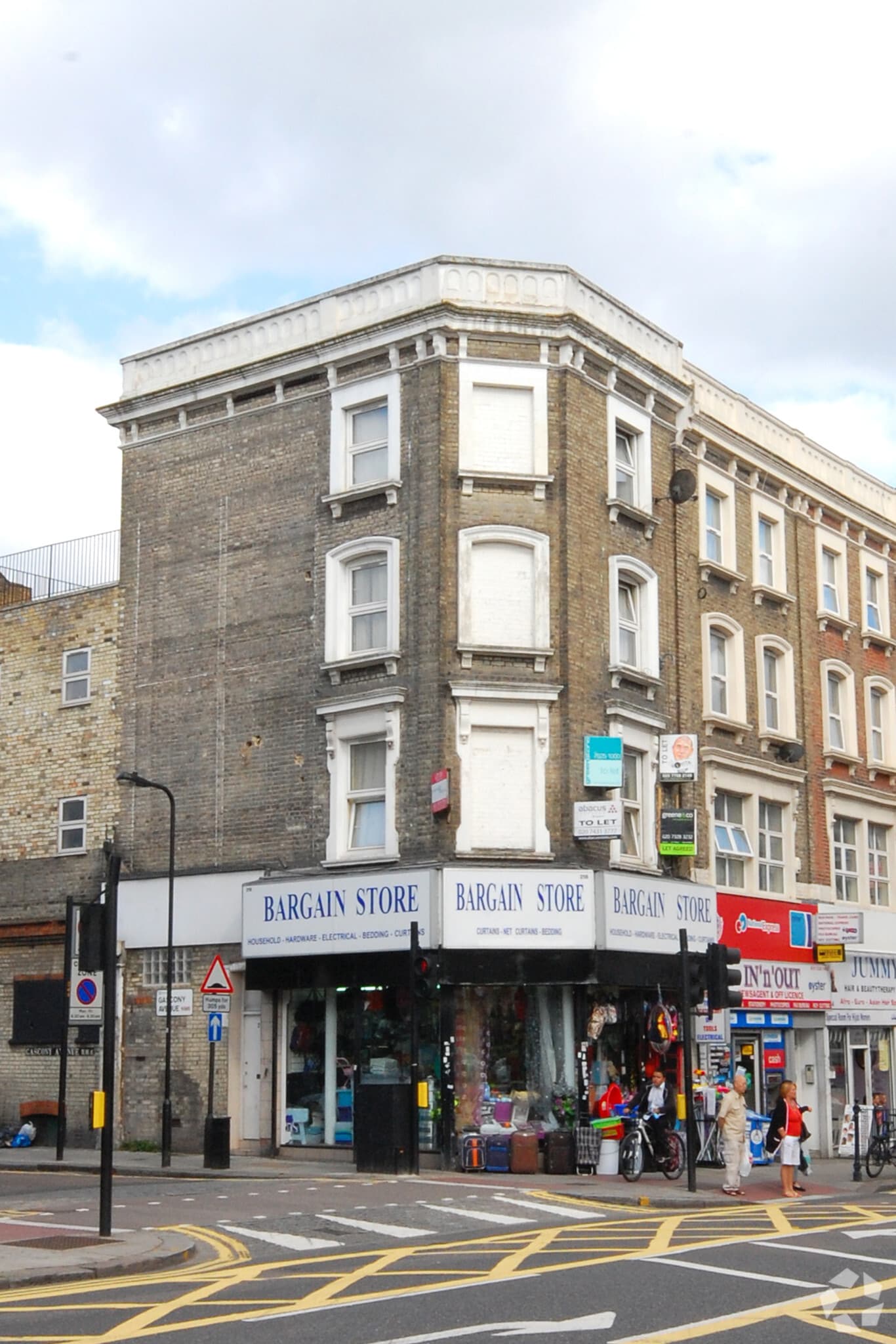 218 Kilburn High Rd, London for sale Primary Photo- Image 1 of 1