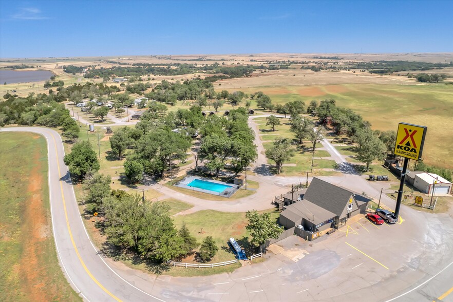 21167 Route 66 N, Foss, OK for sale - Building Photo - Image 1 of 1