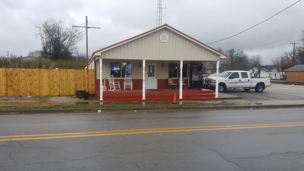 110 N Main St, Tennyson, IN for sale - Building Photo - Image 1 of 1