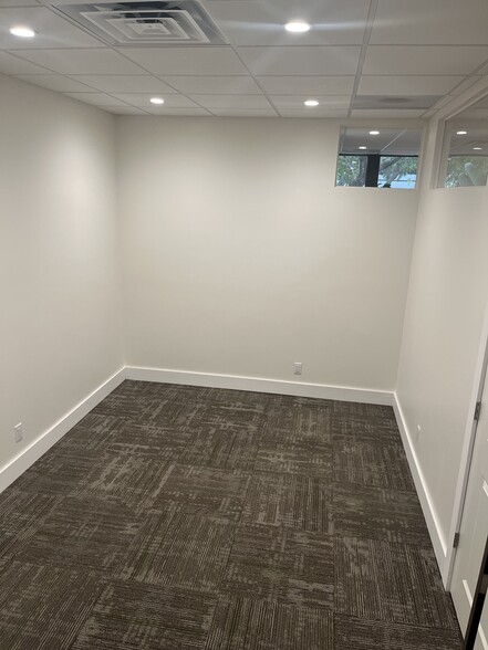 3300 S Tamiami Trl, Sarasota, FL for lease - Building Photo - Image 3 of 9