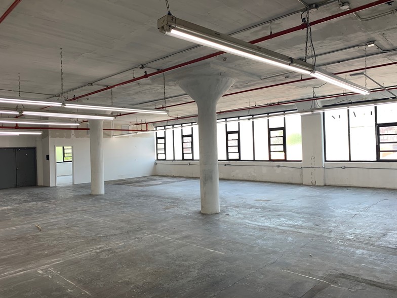 3820 30th St, Long Island City, NY for sale - Building Photo - Image 1 of 1