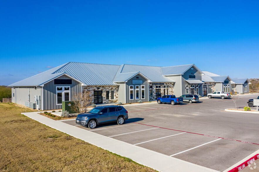 2251 FM 1103, Cibolo, TX for lease - Building Photo - Image 1 of 4