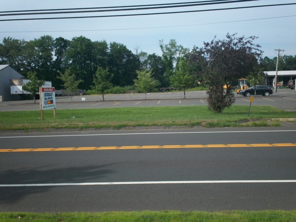 570 Sullivan Ave, South Windsor, CT 06074