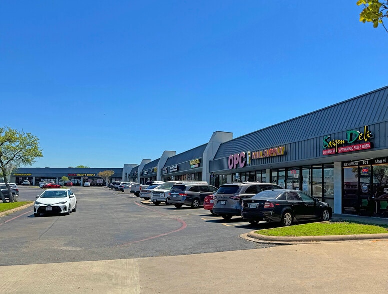 3030 N Josey Ln, Carrollton, TX for lease - Building Photo - Image 2 of 8