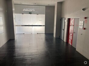 Calle de Manuel Tovar, 36, Madrid, Madrid for lease Interior Photo- Image 2 of 2