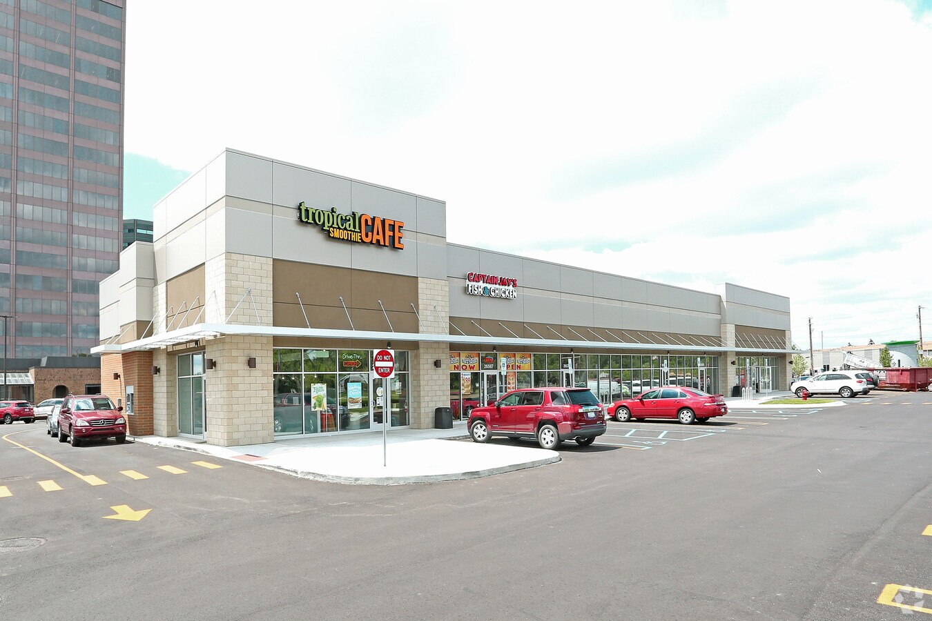 2655926587 Evergreen Rd, Southfield, MI 48076