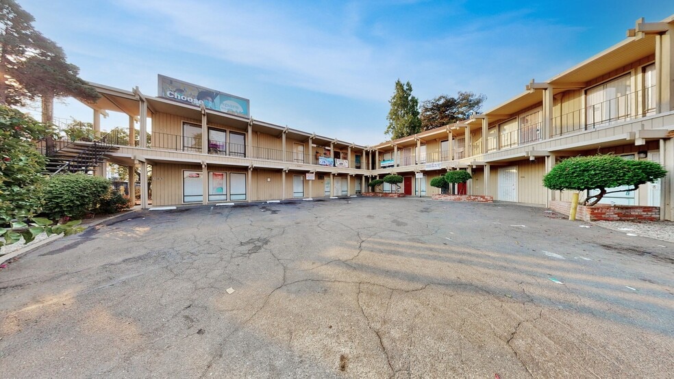 10901 MacArthur Blvd, Oakland, CA for lease - Building Photo - Image 1 of 2