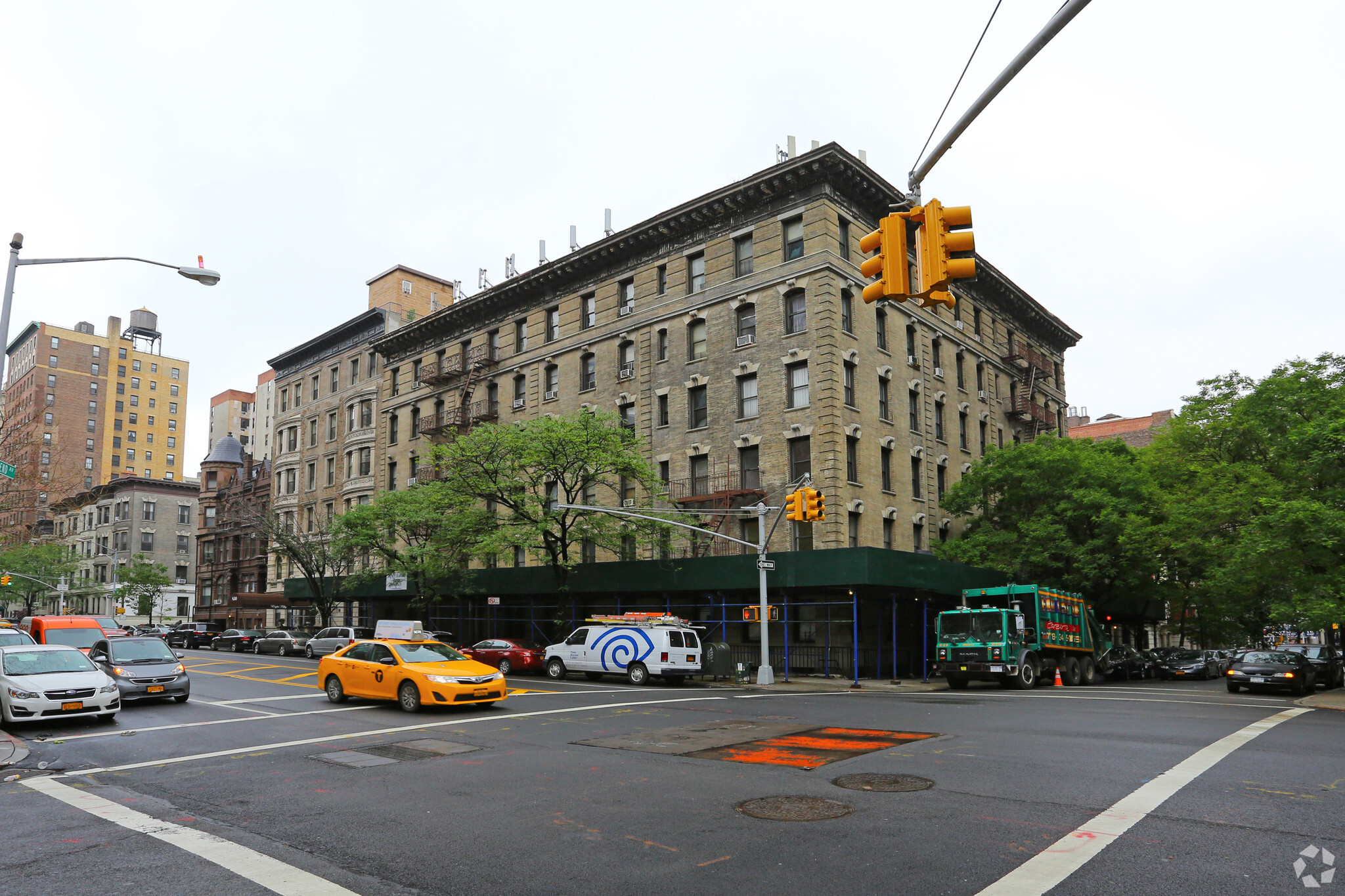 840 W End Ave, New York, NY for sale Primary Photo- Image 1 of 1