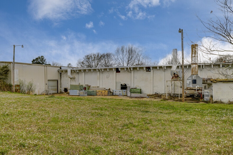 4639 Medgar Evers Blvd, Jackson, MS for sale - Building Photo - Image 2 of 15