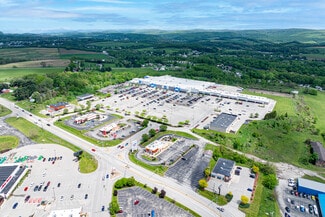 More details for 700-900 Summit Ridge Plz, Mount Pleasant, PA - Retail for Lease