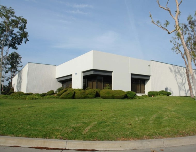 1011-1031 Avenida Acaso, Camarillo, CA for lease - Building Photo - Image 3 of 5