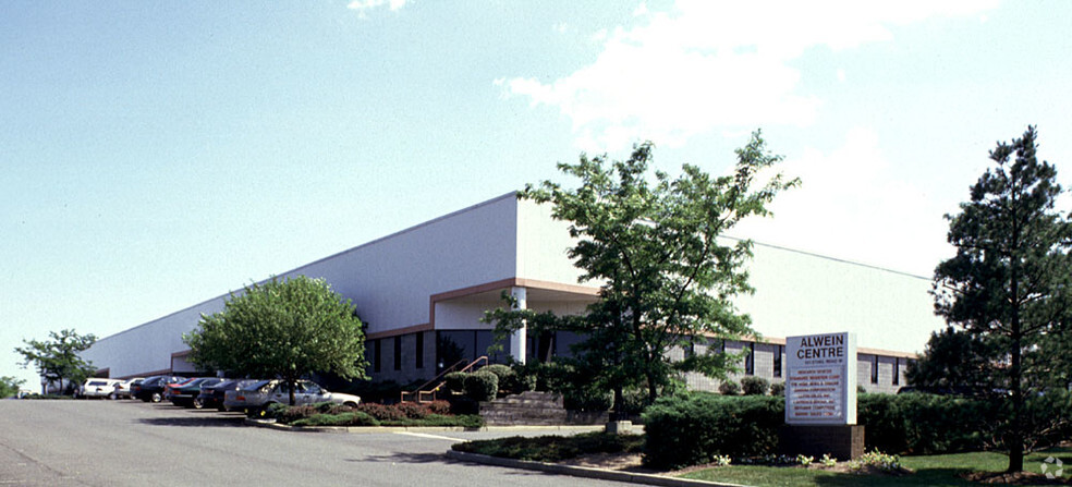 121 W Ethel Rd, Piscataway, NJ for lease - Building Photo - Image 2 of 4