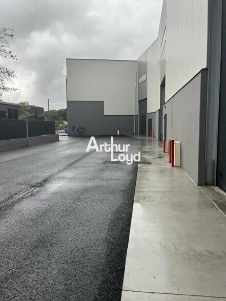 Flex in Mougins for lease - Building Photo - Image 3 of 5